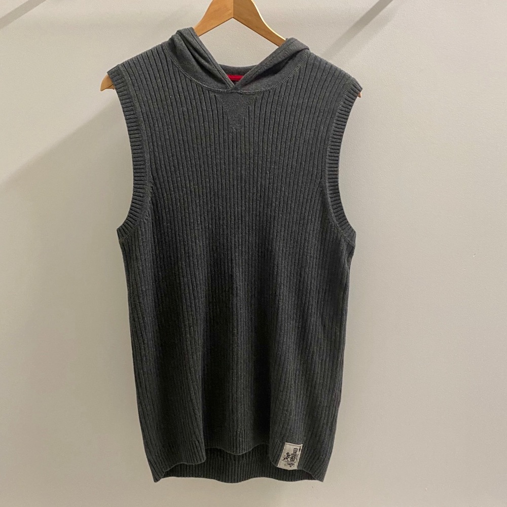 Express Men’s Soft Hooded Vest
